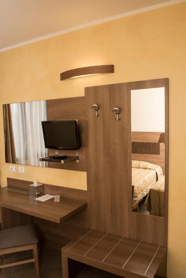Cavriago Hotel Corte Business מראה חיצוני תמונה