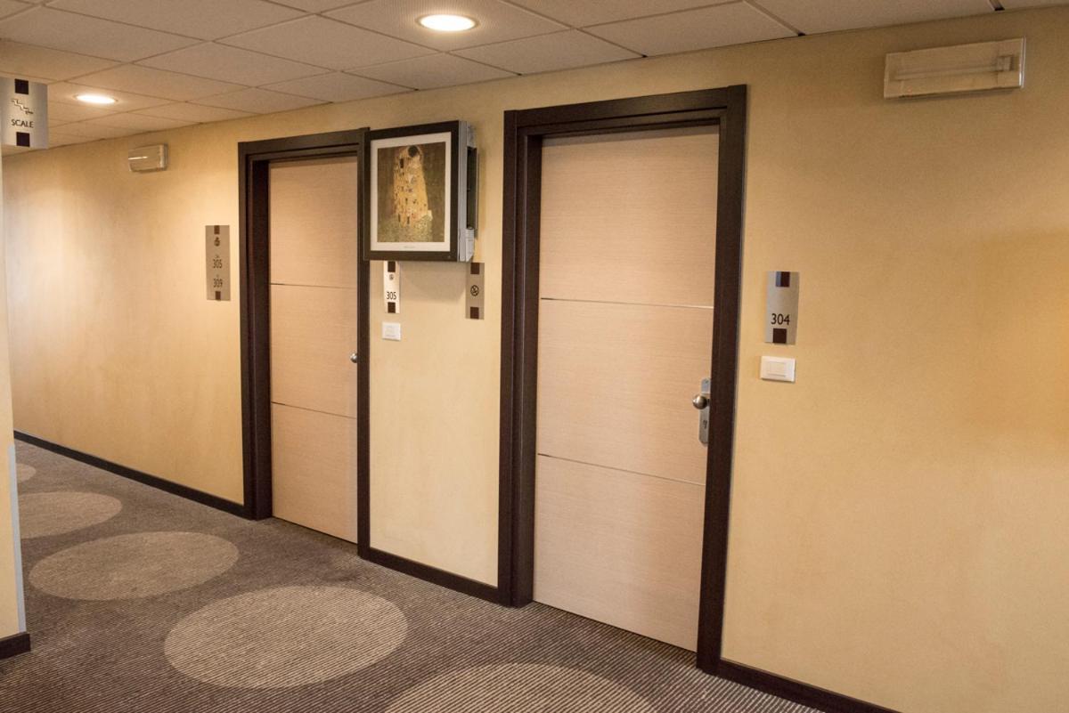 Cavriago Hotel Corte Business מראה חיצוני תמונה