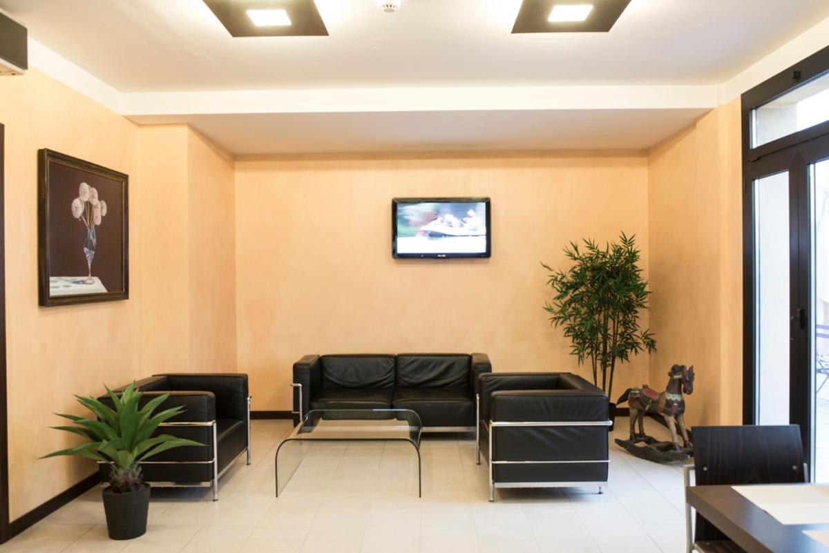 Cavriago Hotel Corte Business מראה חיצוני תמונה