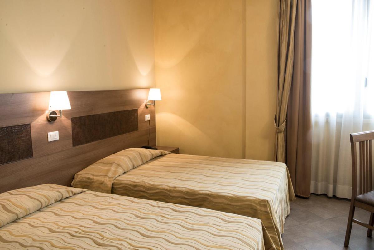 Cavriago Hotel Corte Business מראה חיצוני תמונה