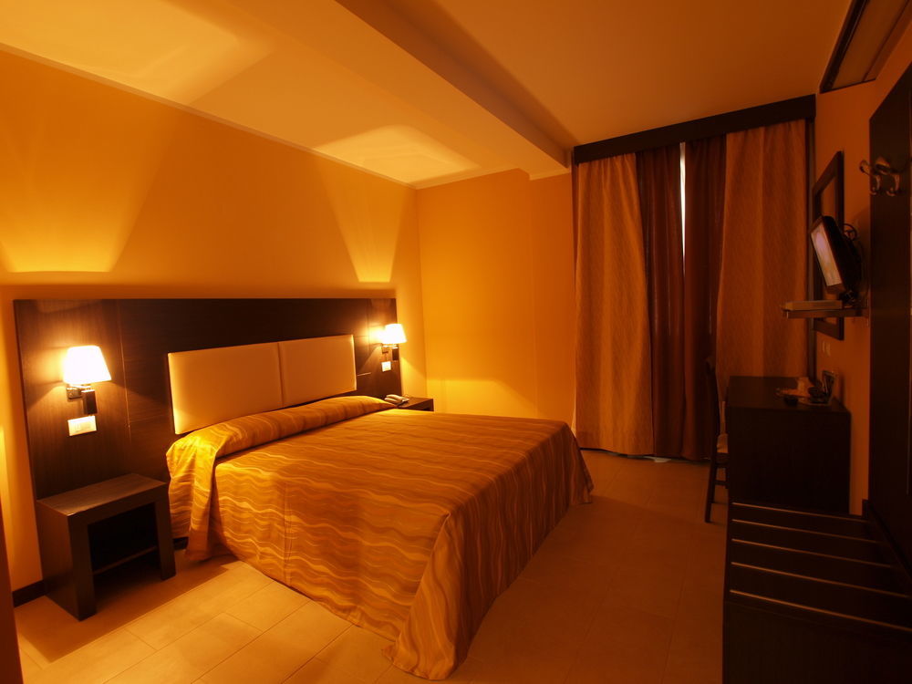 Cavriago Hotel Corte Business מראה חיצוני תמונה