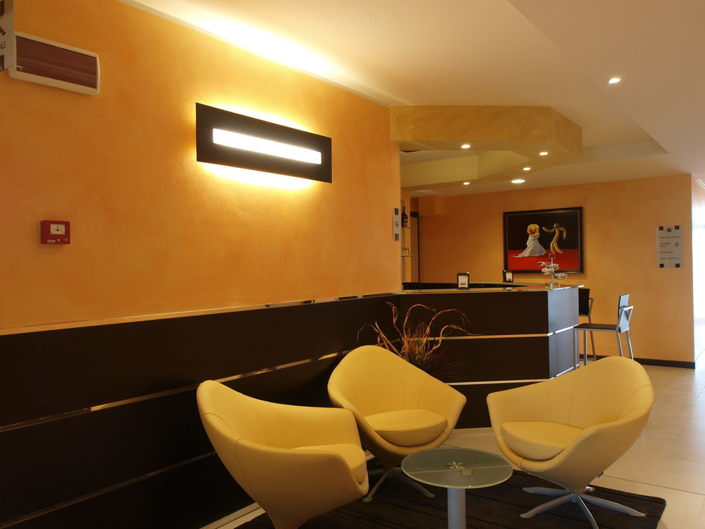 Cavriago Hotel Corte Business מראה חיצוני תמונה