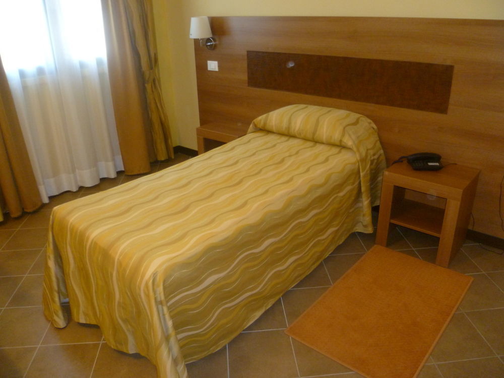 Cavriago Hotel Corte Business מראה חיצוני תמונה