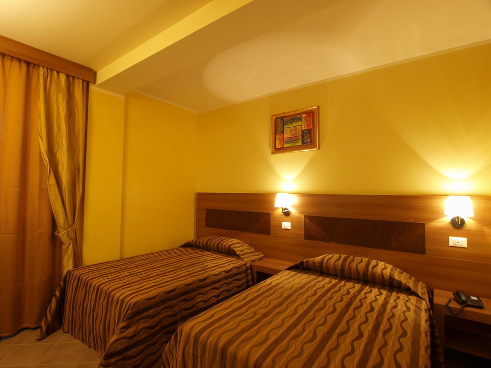 Cavriago Hotel Corte Business מראה חיצוני תמונה