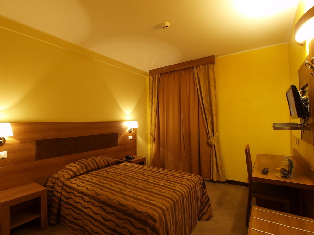 Cavriago Hotel Corte Business מראה חיצוני תמונה